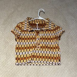 Free people retro daisy crop top. Slightly cropped